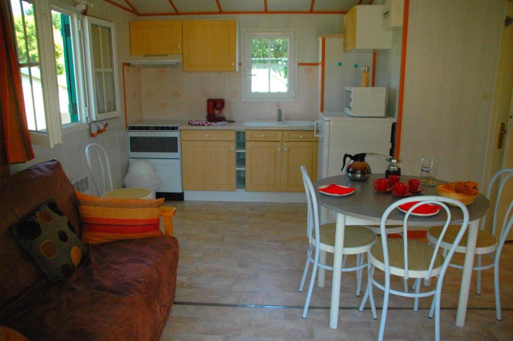 La Lande Du Moulin Hotel Sulniac Habitación foto