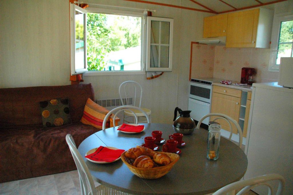 La Lande Du Moulin Hotel Sulniac Habitación foto